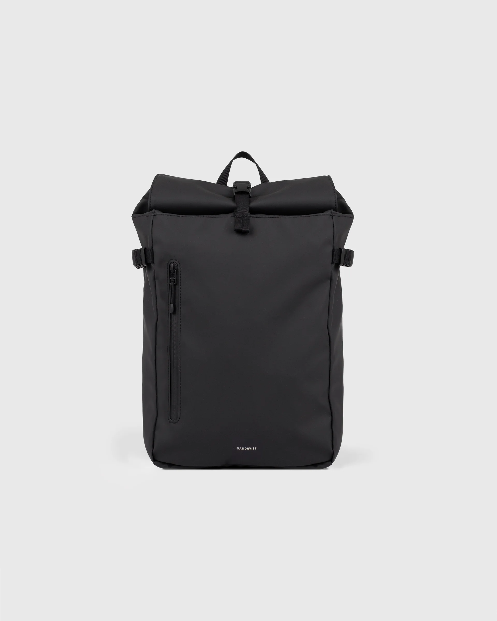 Sandqvist STREAM Slim Rolltop M backpack in black, front view with zipper pocket, top handle, side straps and rolltop closure.