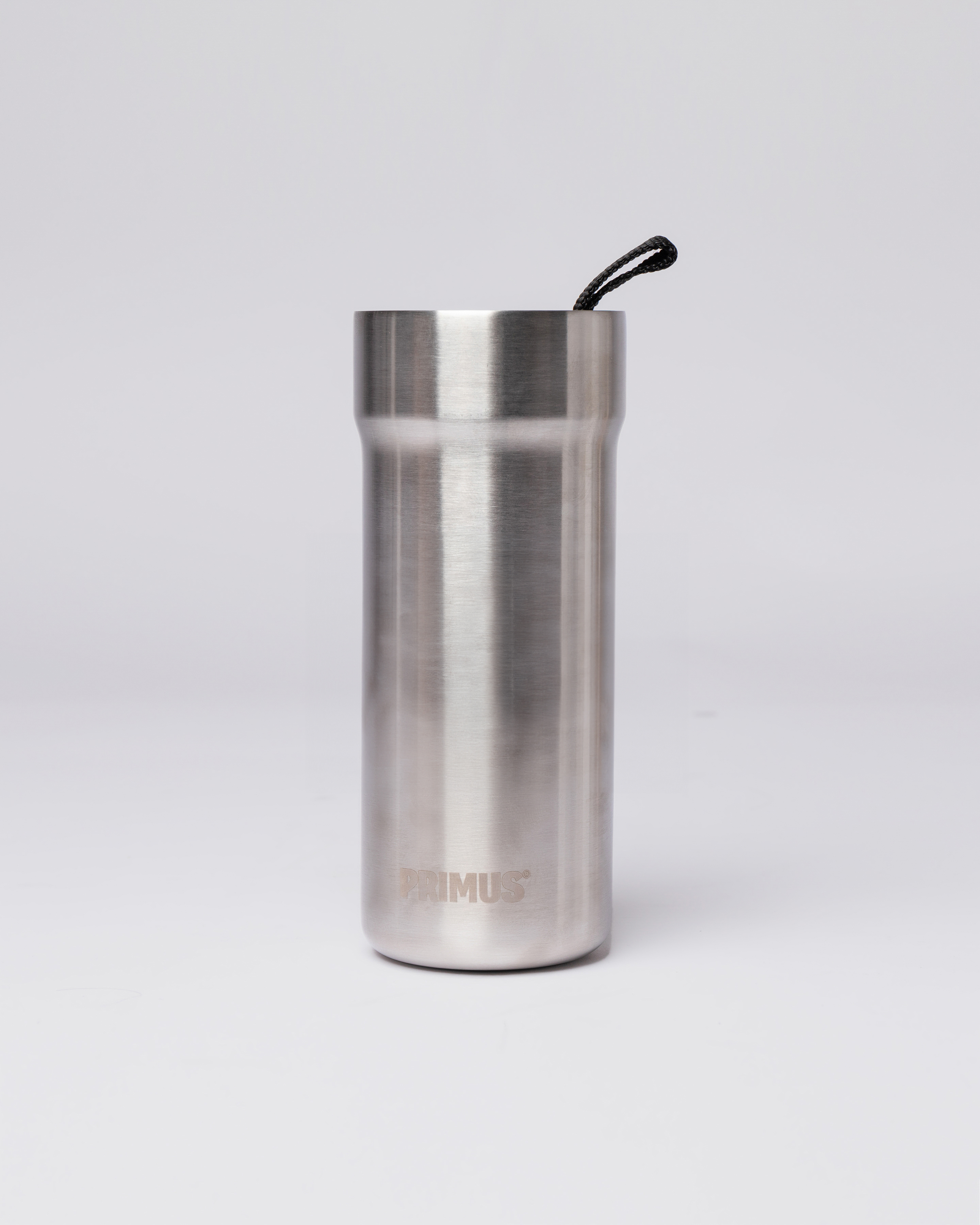Metal vacuum mug in silver. Front view showing Sandqvist Slurken Vacuum Mug 0.4L with textile handle on lid.