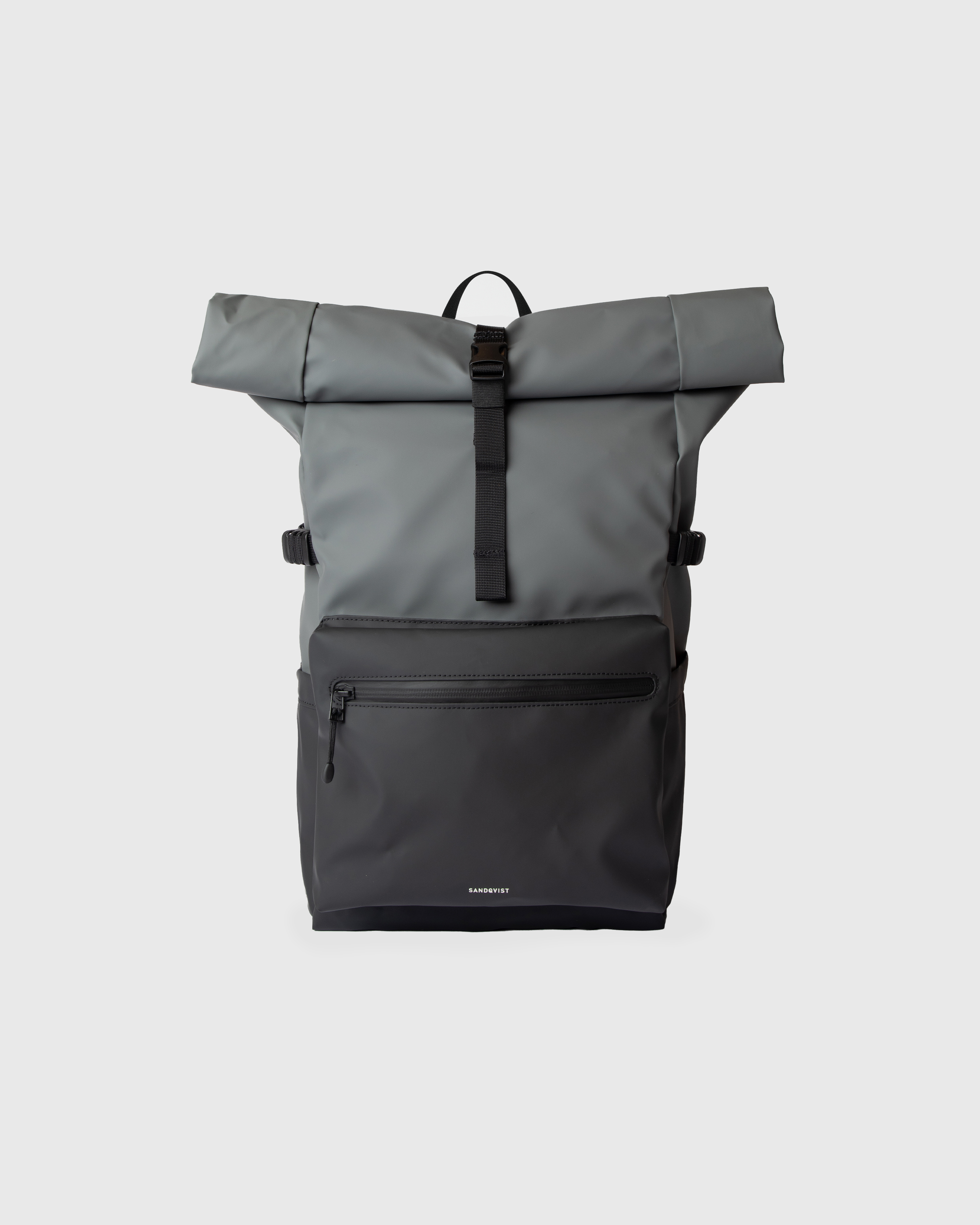 Sandqvist STREAM Rolltop backpack L in Grey and black, front view with zipper pocket, top handle, side straps and rolltop closure.