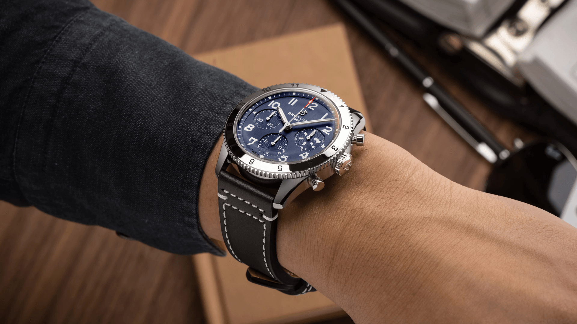 Ontdek de Breitling Classic AVI Schaap en Citroen Juweliers