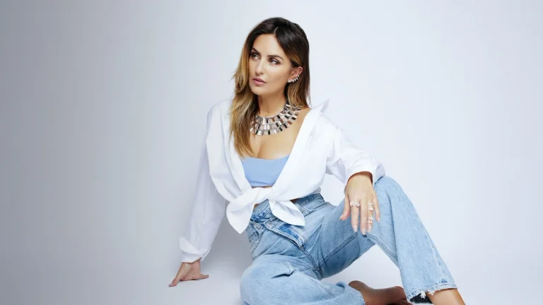 De geschiedenis van Messika Paris