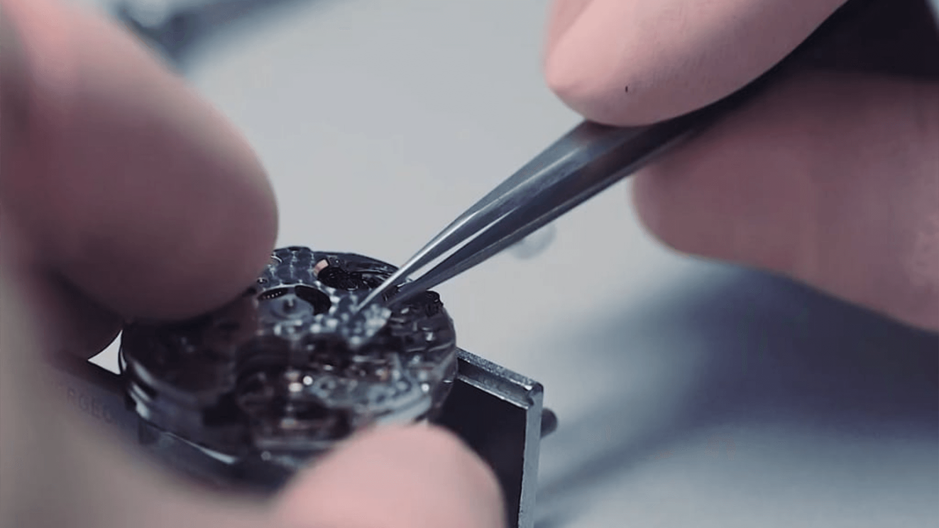 Hoe onderhoud ik mijn Longines Horloge?