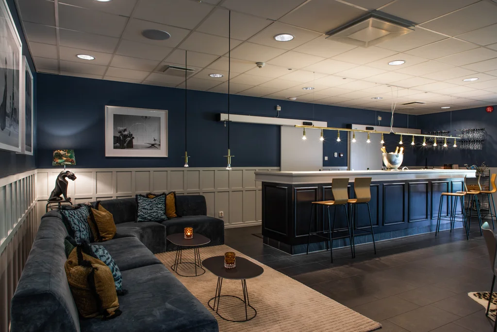Bar und Restaurant im Hotelambiente