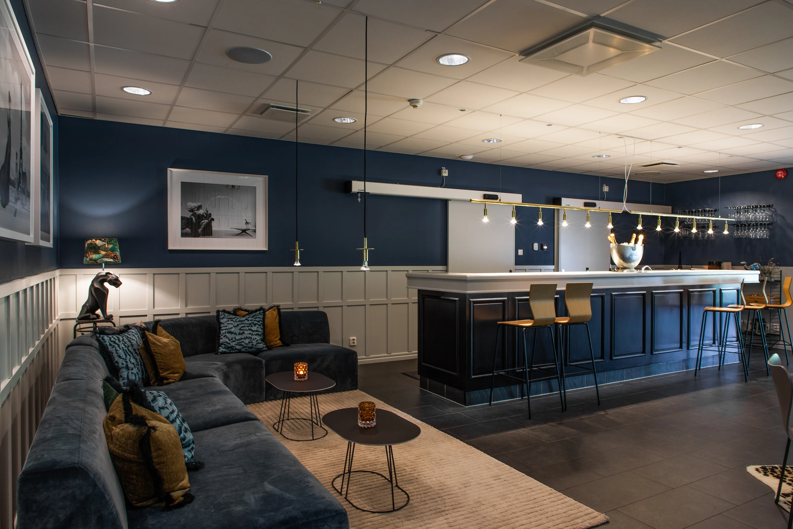 Bar und Restaurant im Hotelambiente
