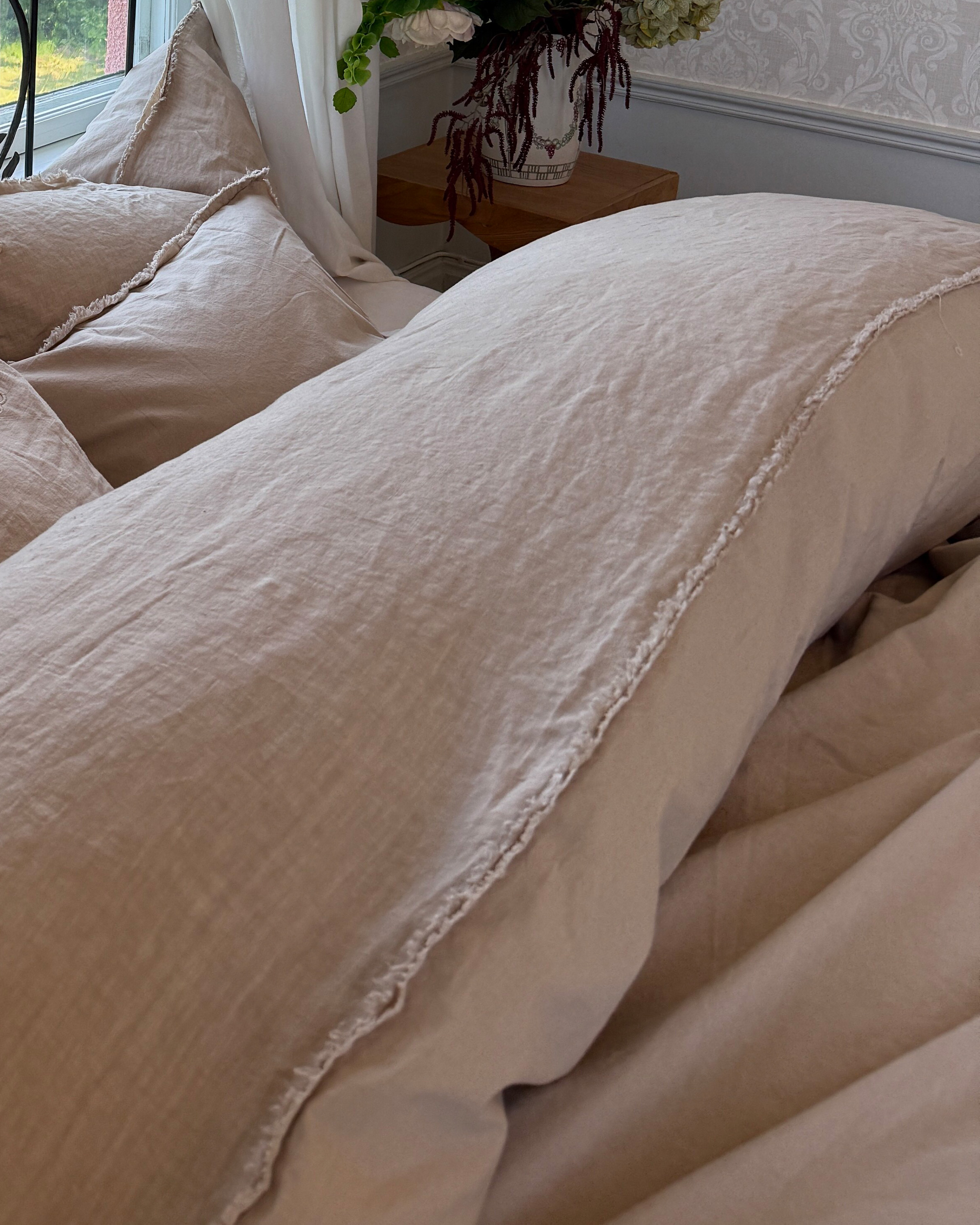 Get inspired by our down comforters and fluffy products | Happy Fluffy Cloud