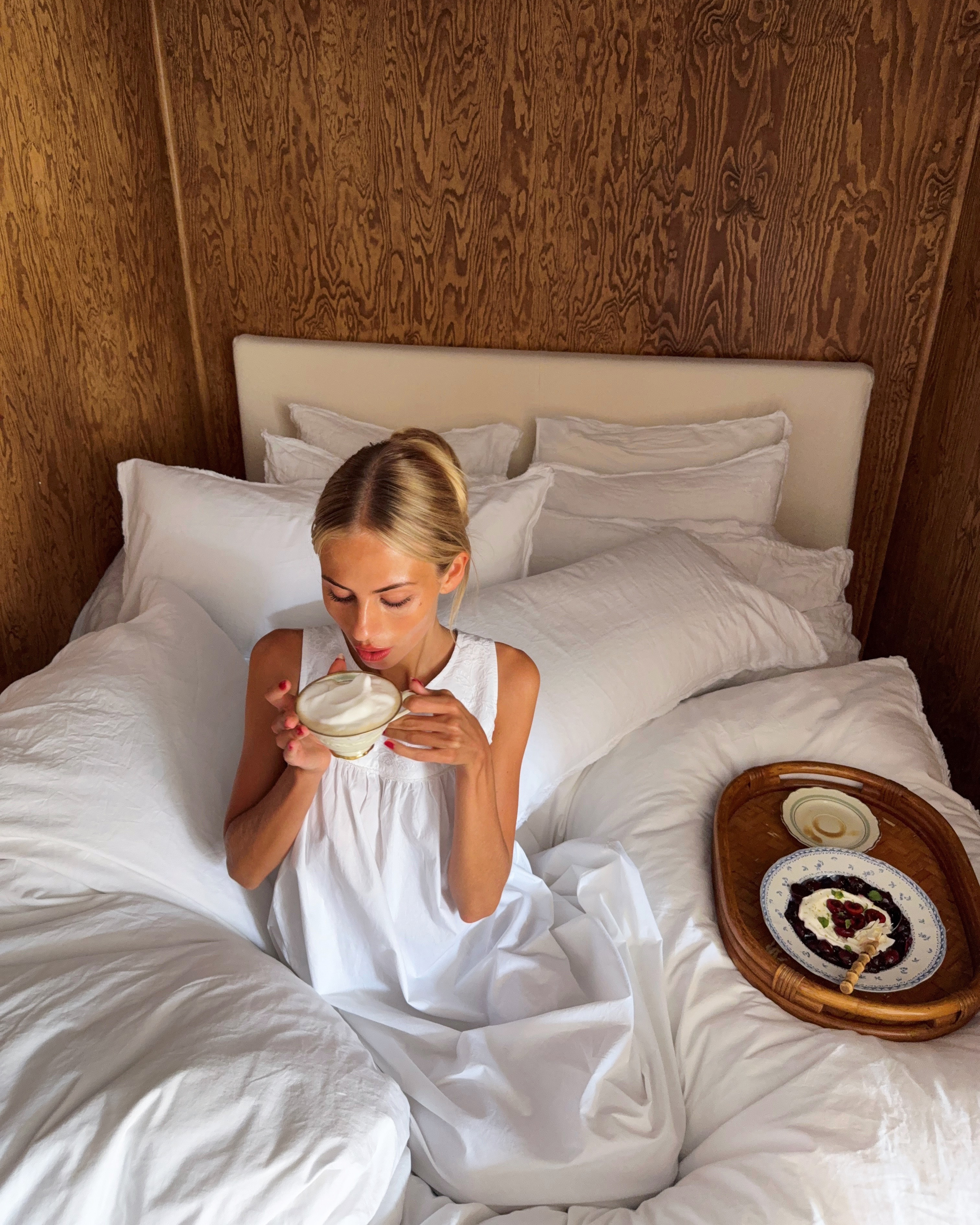 Get inspired by our down comforters and fluffy products | Happy Fluffy Cloud