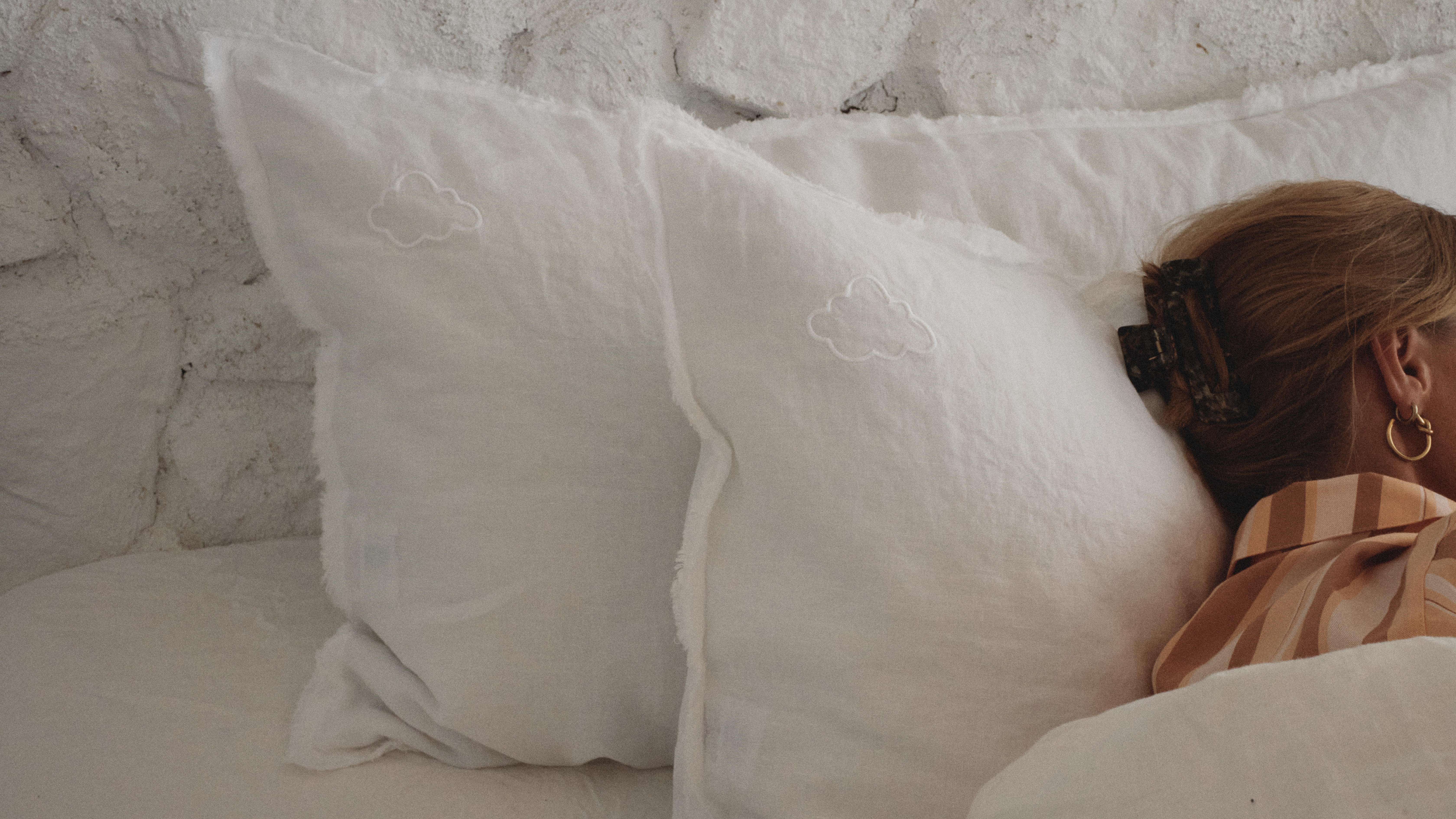 Trouble Sleeping? Best Tips for Better Sleep | HAPPY FLUFFY CLOUD