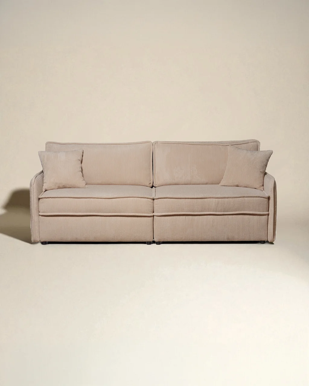 Baby Gorillan sovesofa i beige kordfløyel.