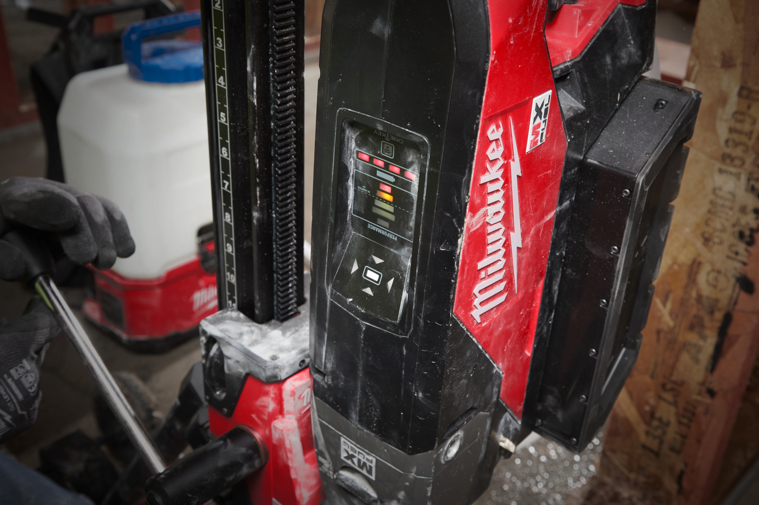 MXF DCD150 MX FUEL 150 mm Diamond Core Drill in use on the job
