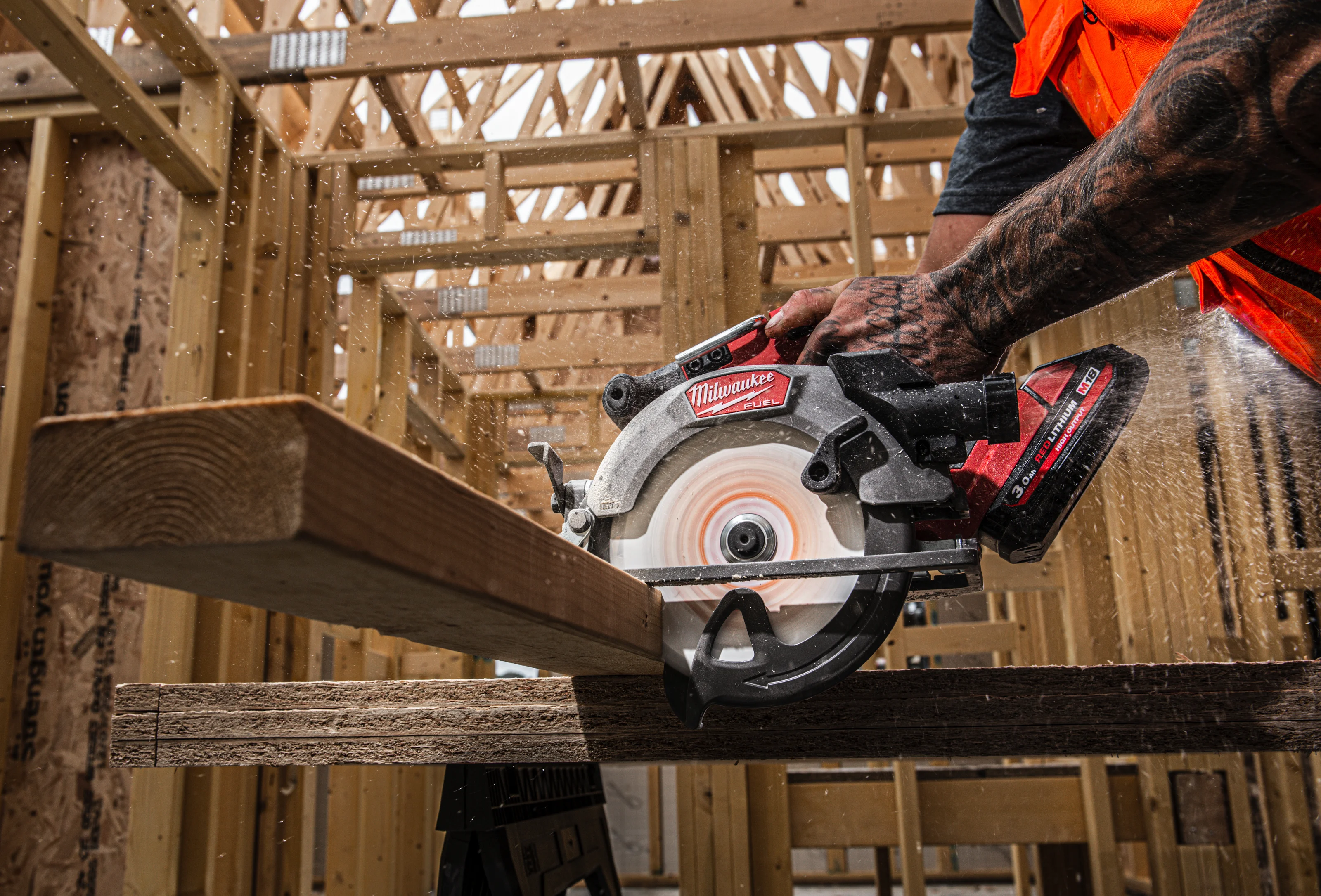 M18 FCS552 FUEL Compact Circular Saw in use on the job