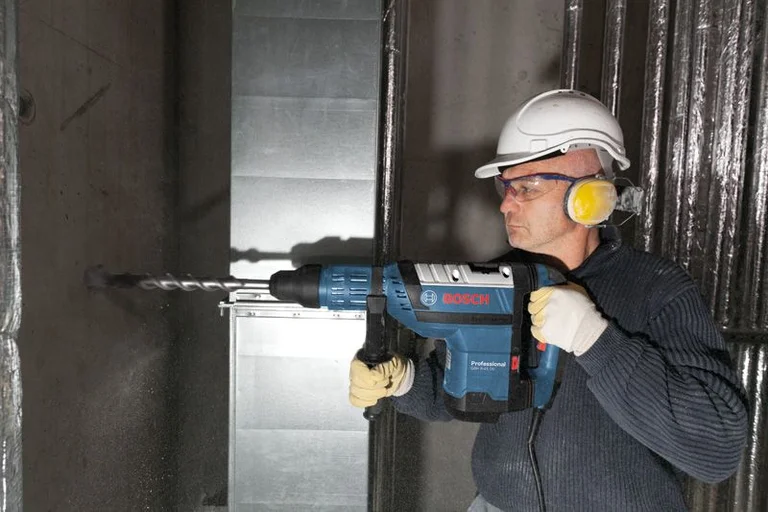 Bosch GBH 8-45 DV in gebruik
