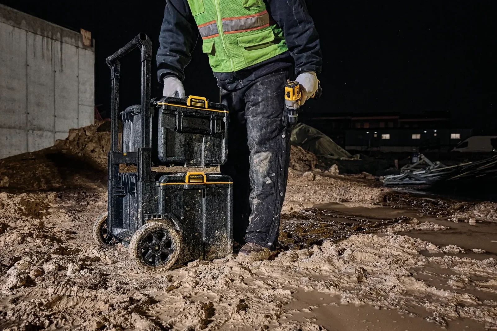DeWalt TOUGHSYSTEM 2.0 DS450 mobile box in use on site