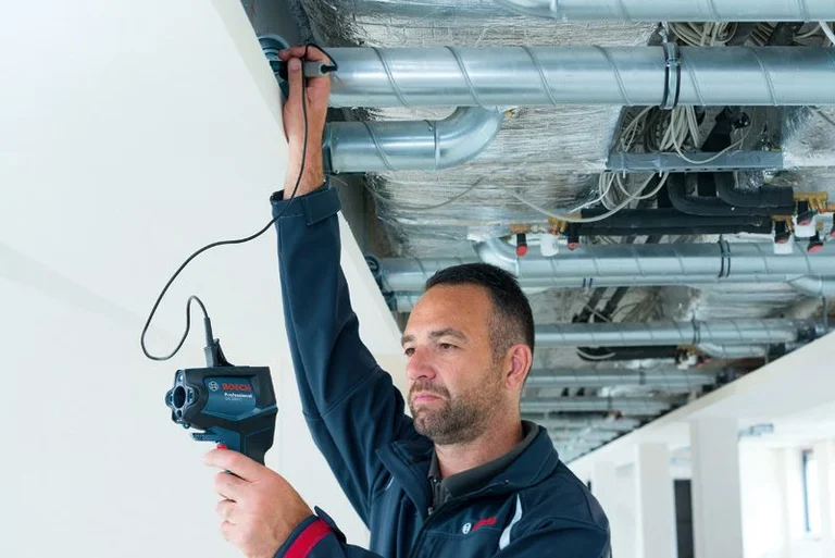 Bosch GIS 1000 C in use