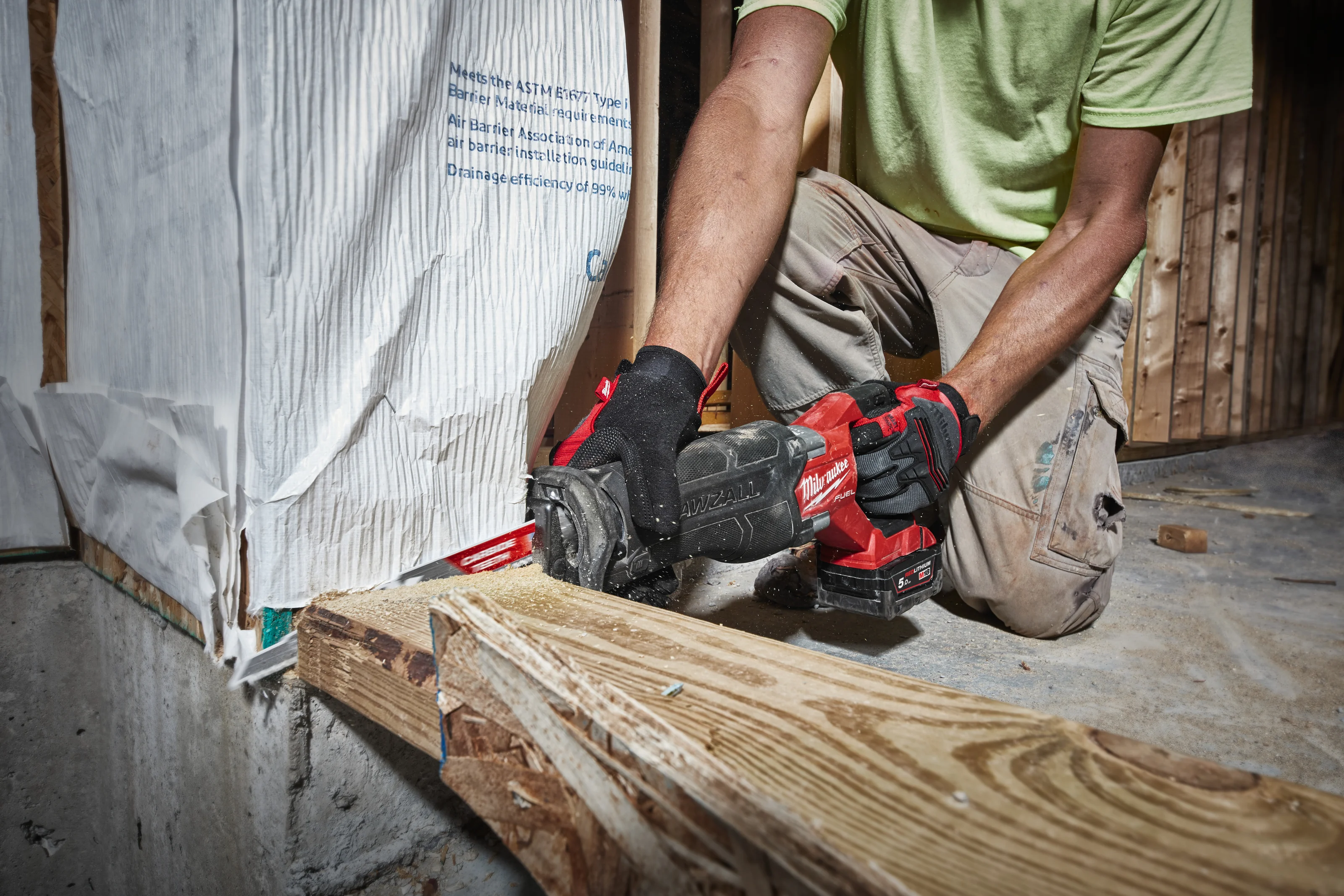 M18 FSZ FUEL SAWZALL in use on the job