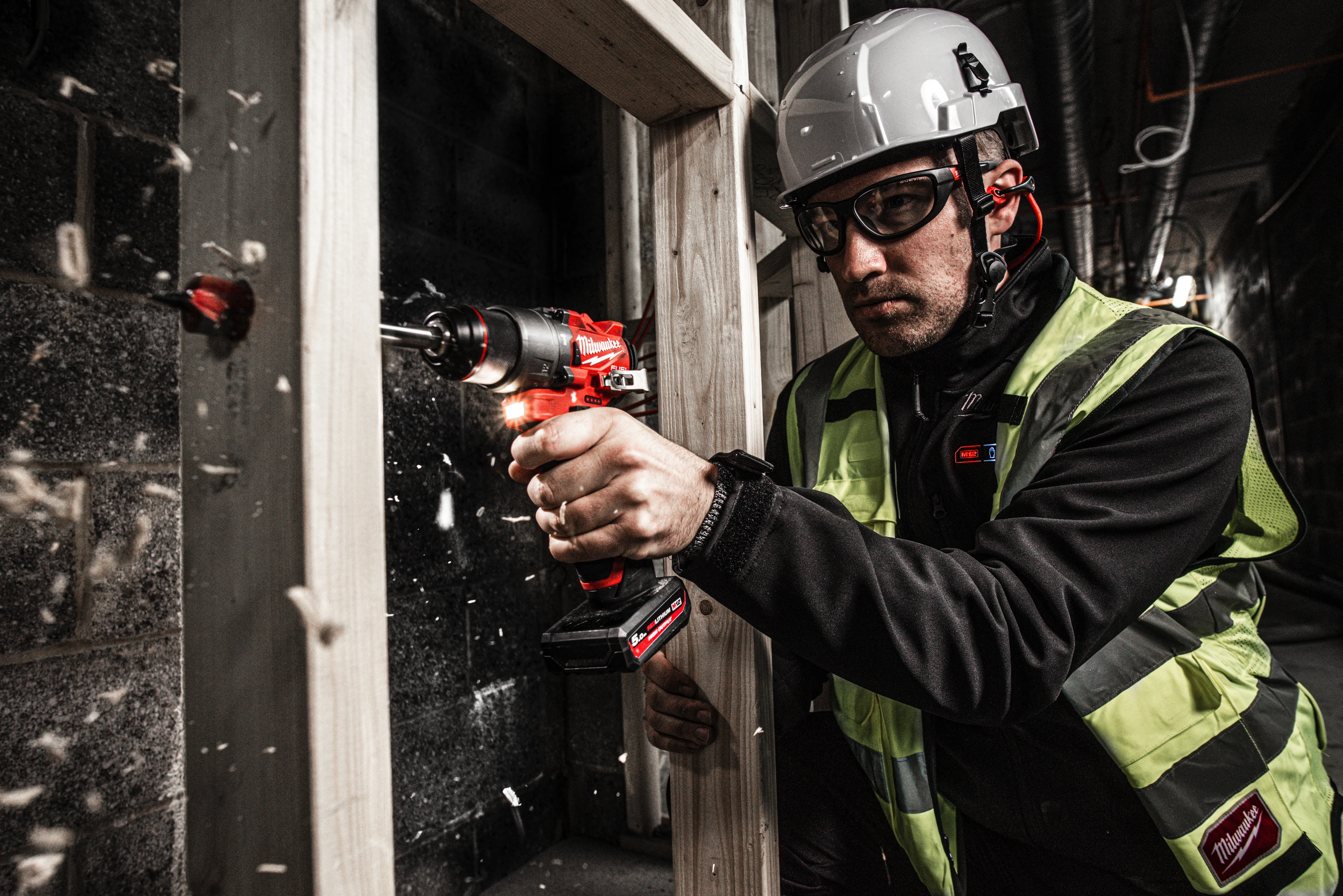 M12 HB5 HIGH OUTPUT 5.0 Ah Battery in use on the job