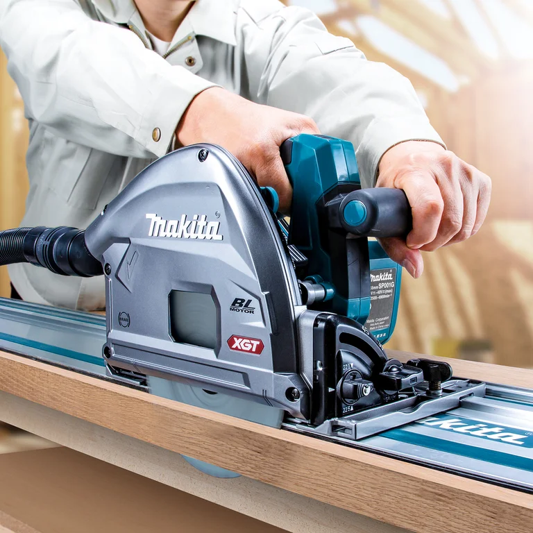 Makita SP001G invalzaag, leveringsomvang uitgestald