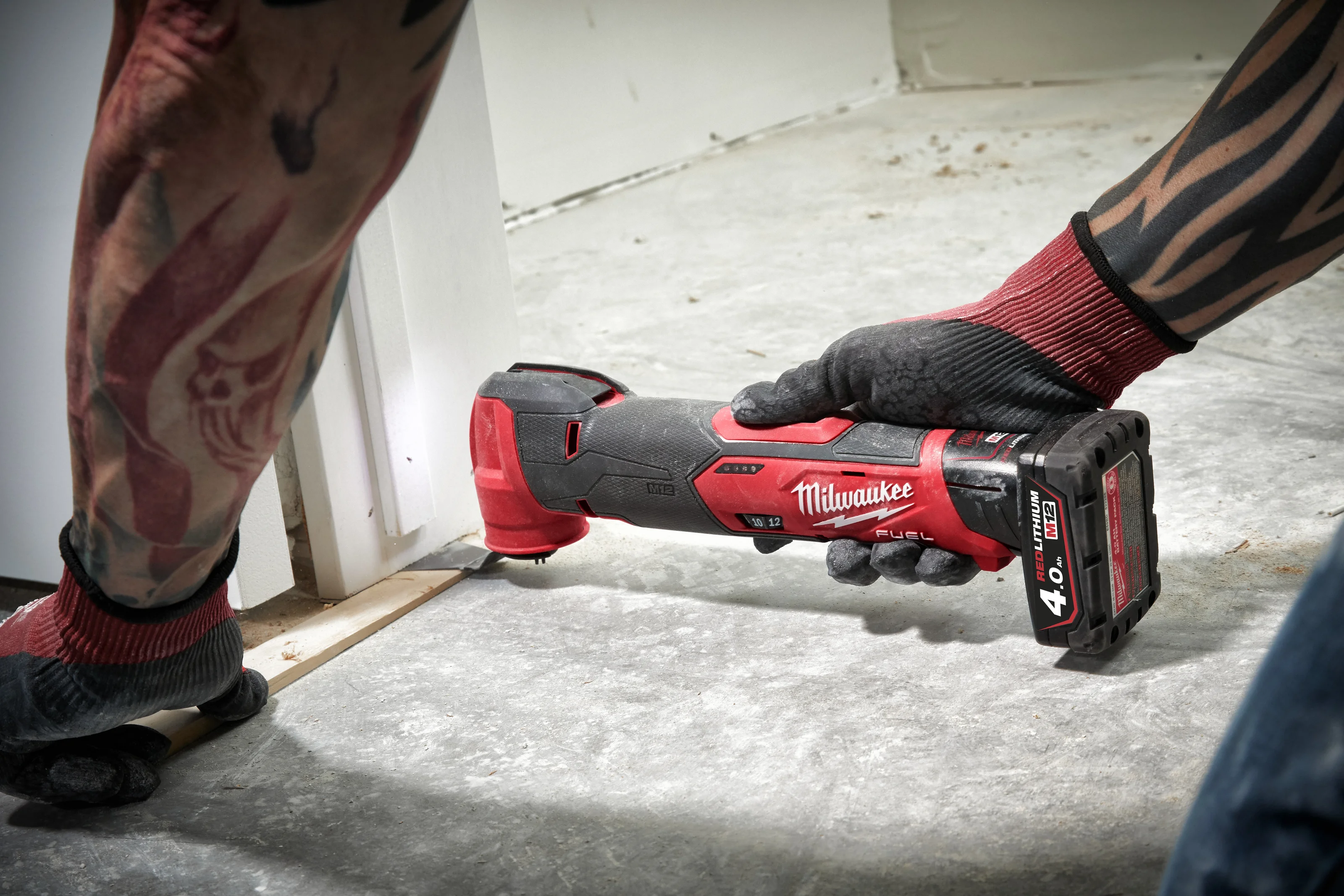 M12 FMT FUEL Multi-Tool in use on the job