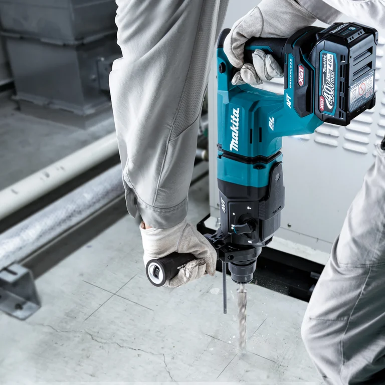 Makita HR007G SDS-plus combination hammer, delivery contents laid out