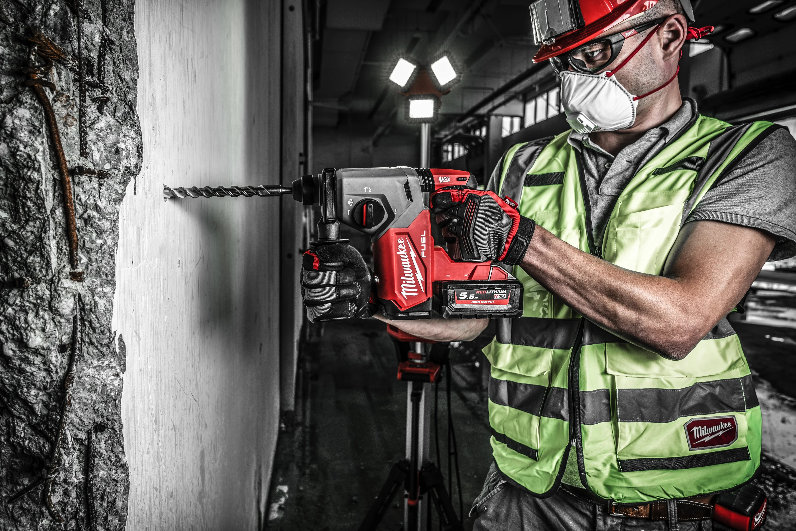 M18 FH FUEL 26 mm SDS-plus Hammer in use on the job
