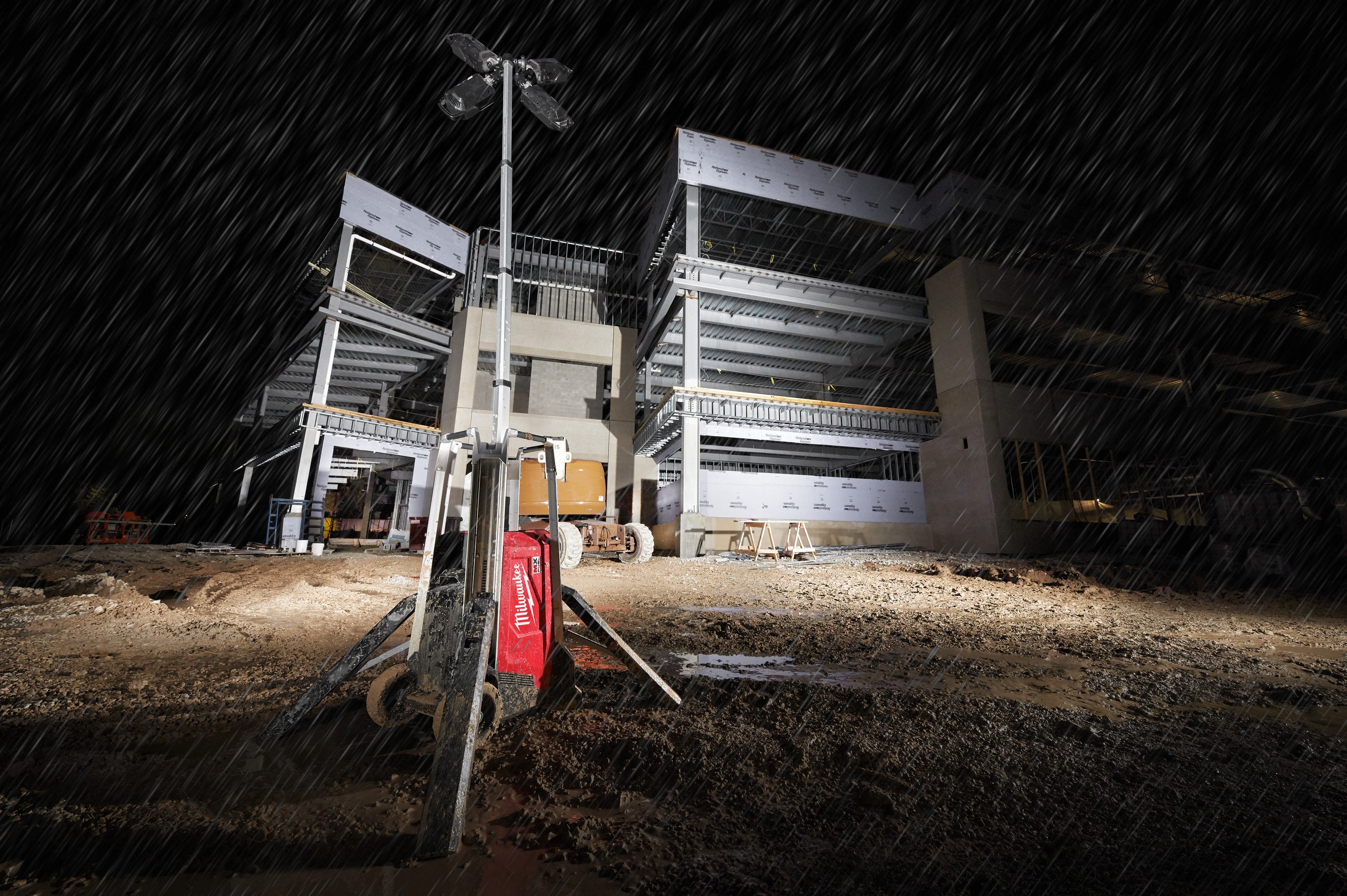 MXF TL MX FUEL ROCKET Tower Light in use on the job