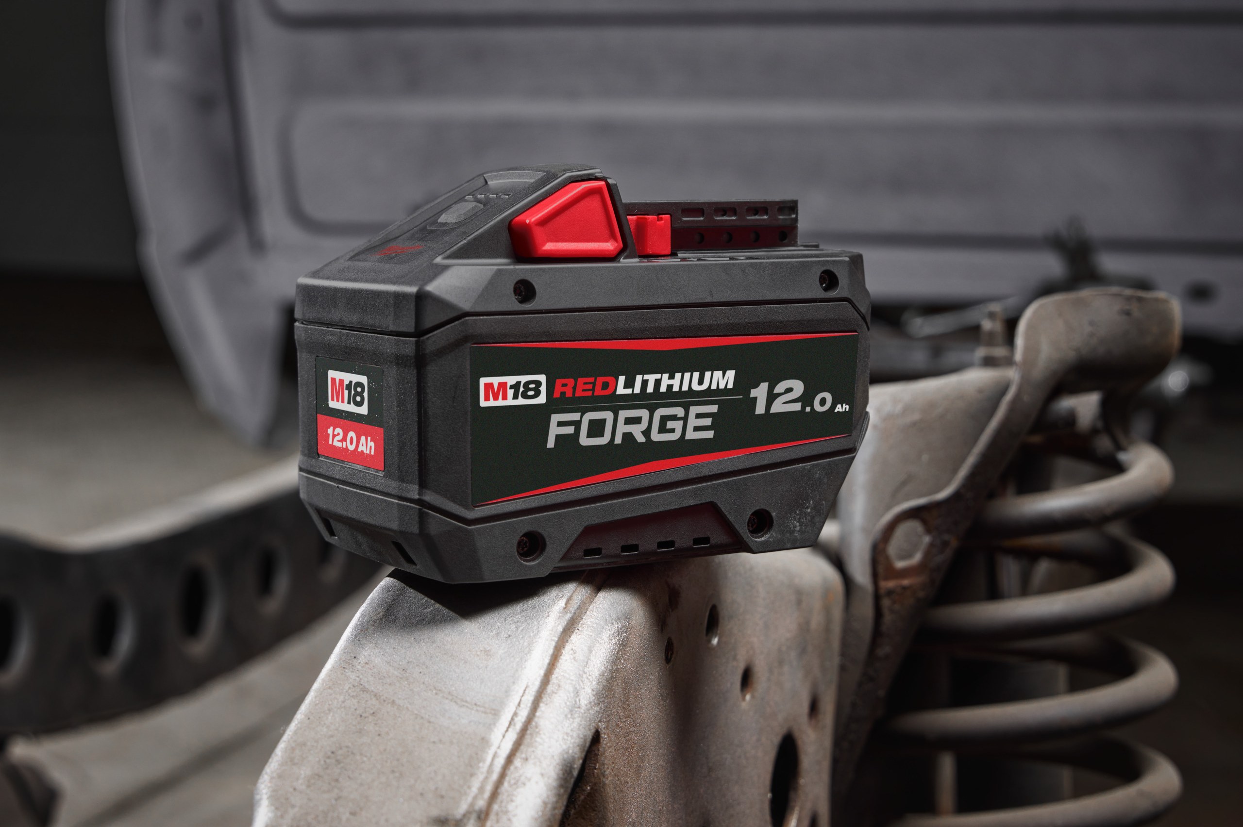 M18 FB12 FORGE 12.0 Ah Battery in use on the job