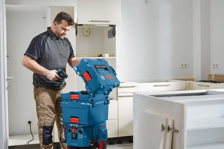 Bosch L-BOXX 136 in use