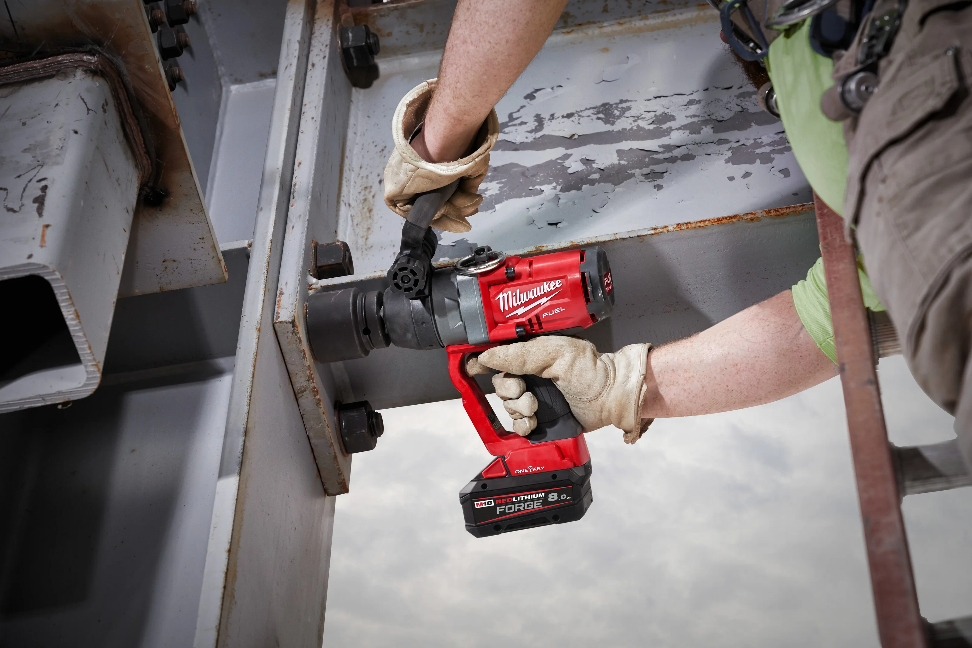 M18 HB8 HIGH OUTPUT 8.0 Ah Battery in use on the job