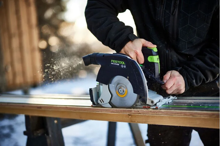 Festool HKC 55 K cross-cutting boards on an FSK rail