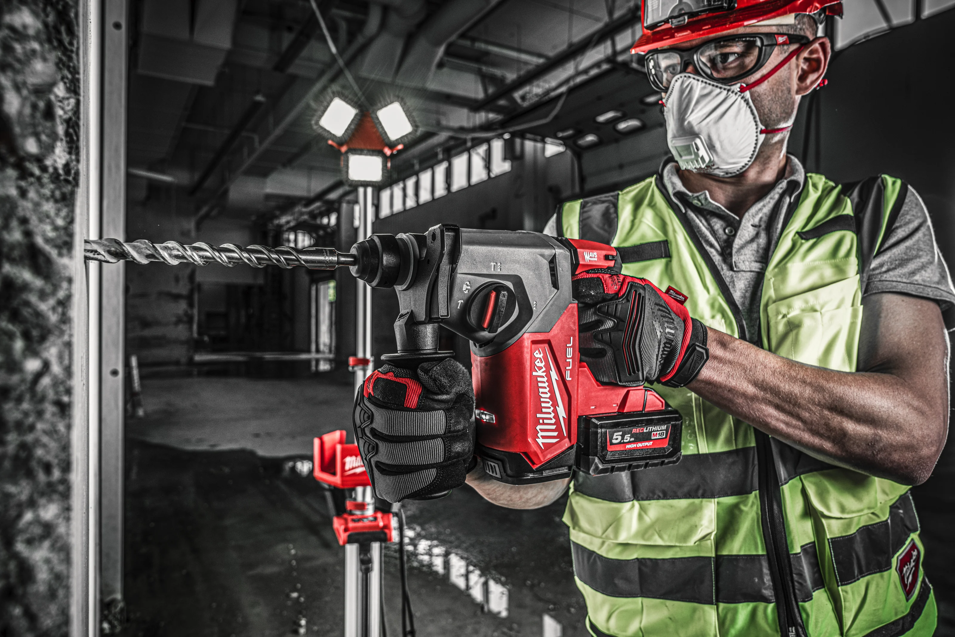 M18 FH FUEL 26 mm SDS-plus Hammer in use on the job